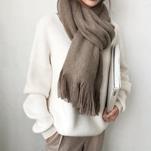 将图片加载到图库查看器,Knitwear sexy V-Neck Minimalist Tops