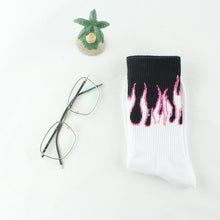 Cargar imagen en el visor de la galería, Black White Cotton Socks AB Side Don't Follow Me I'm Lost Creative Unisex Socks