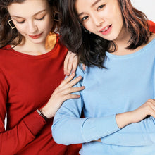 将图片加载到图库查看器,Emphasizing simplicity Ladies Knitted Sweater