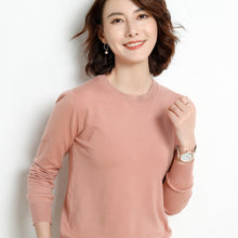 将图片加载到图库查看器,Emphasizing simplicity Ladies Knitted Sweater