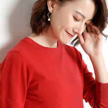 将图片加载到图库查看器,Emphasizing simplicity Ladies Knitted Sweater