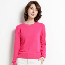 将图片加载到图库查看器,Emphasizing simplicity Ladies Knitted Sweater
