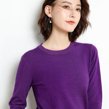 将图片加载到图库查看器,Emphasizing simplicity Ladies Knitted Sweater