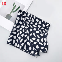 画像をギャラリービューアに読み込む, Fashion Polka Dot Leopard Silk Scarf
