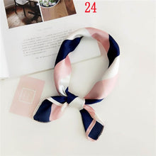 画像をギャラリービューアに読み込む, Fashion Polka Dot Leopard Silk Scarf