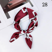 画像をギャラリービューアに読み込む, Fashion Polka Dot Leopard Silk Scarf