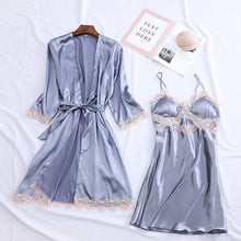 将图片加载到图库查看器,Delicate and feminine Bathrobe