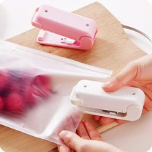 Load image into Gallery viewer, Portable Heat Sealer Plastic Package