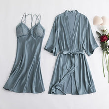 将图片加载到图库查看器,Delicate and feminine Bathrobe