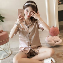 将图片加载到图库查看器,Indulge in luxurious comfort Faux Silk Pajama Sets