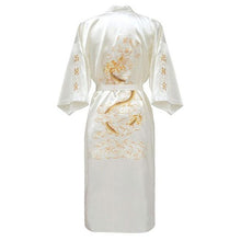 Kép betöltése a galériamegjelenítőbe: Hot sell Embroidery Dragon Male Sleepwear Loose Nightwear
