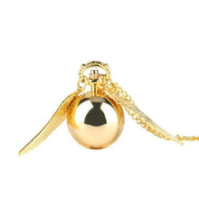 Charger l&#39;image dans la galerie, Luxury Smooth Golden Snitch Ball Quartz Pocket Watch
