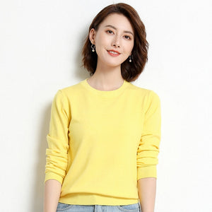 Emphasizing simplicity Ladies Knitted Sweater