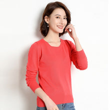 Cargar imagen en el visor de la galería, Emphasizing simplicity Ladies Knitted Sweater
