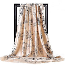 Kép betöltése a galériamegjelenítőbe: Women Fashion Print Silk Satin Scarf
