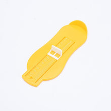 Kép betöltése a galériamegjelenítőbe: Infant Foot Measuring Ruler
