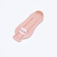 Kép betöltése a galériamegjelenítőbe: Infant Foot Measuring Ruler
