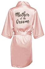 Kép betöltése a galériamegjelenítőbe: Elegance and luxury bride bridesmaid robe with white black letters
