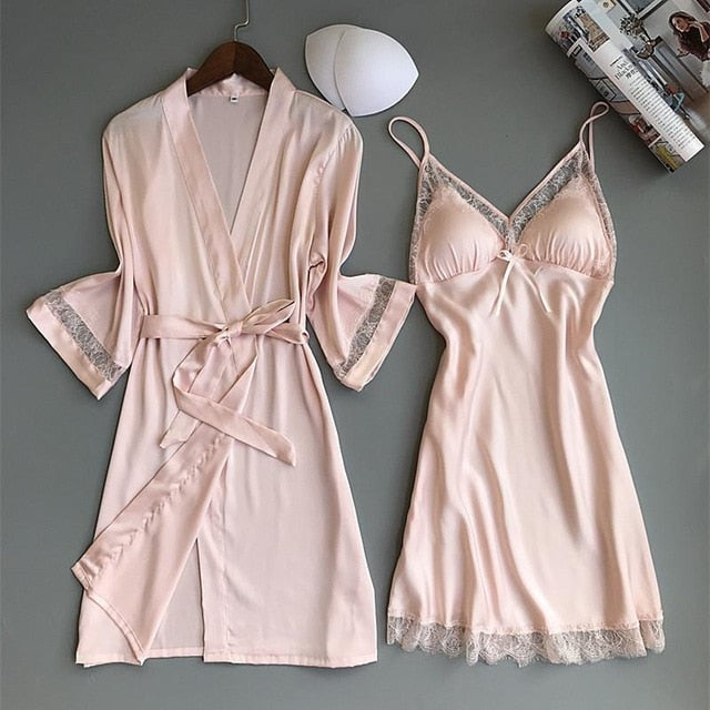 Delicate and feminine Bathrobe