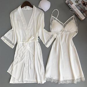 Delicate and feminine Bathrobe