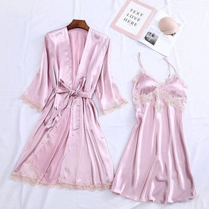 Delicate and feminine Bathrobe