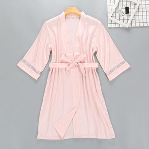 Delicate and feminine Bathrobe