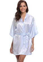 Kép betöltése a galériamegjelenítőbe: A sophisticated and alluring look Silk Bathrobe
