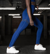 Kép betöltése a galériamegjelenítőbe: Fitness Leggings Printed
