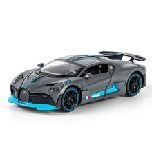 Kép betöltése a galériamegjelenítőbe: 1:32 Alloy Bugatti DIVO Super Sports Car Model
