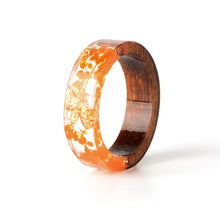 Kép betöltése a galériamegjelenítőbe: Handmade Wood Resin Ring
