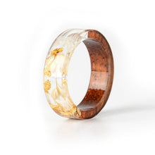 Kép betöltése a galériamegjelenítőbe: Handmade Wood Resin Ring
