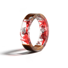 Kép betöltése a galériamegjelenítőbe: Handmade Wood Resin Ring
