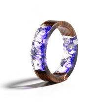 Kép betöltése a galériamegjelenítőbe: Handmade Wood Resin Ring
