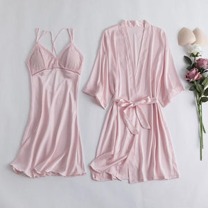 Delicate and feminine Bathrobe